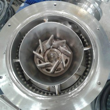 60 冷卻方式 水冷卻 材質(zhì) 不銹鋼 電機(jī)功率 13.5（KW）W 電壓 380V 類(lèi)型 高速粉碎 適用范圍 制藥 化工